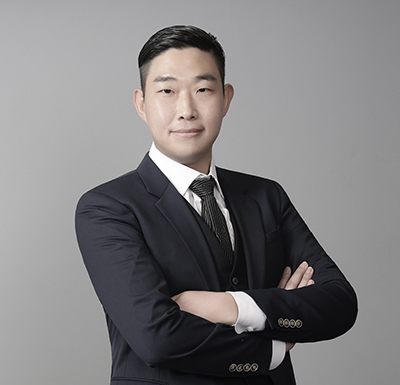 Cho, Woong